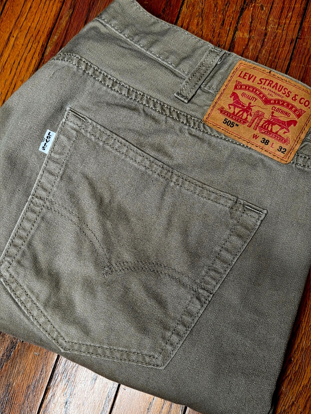 Levi's 505 Mens 38x32 Regular Fit Tan Khaki Straight Leg Pants Jeans A1